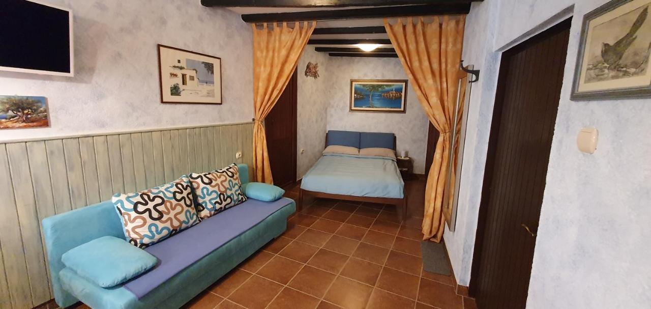 Studio Apartment Grisia Ровинь Экстерьер фото